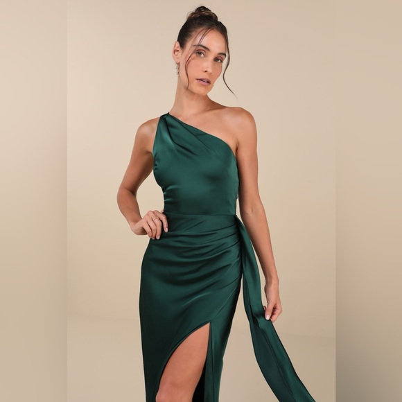 LULU’S Signature Elegance Emerald Satin One-Shoulder Maxi Dress - Picture 2 of 5